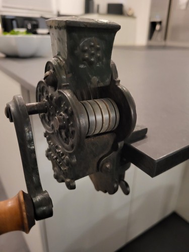 Gusseisener antiker - gusseisener,
