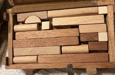 Winziger Baukasten aus Holz, 9