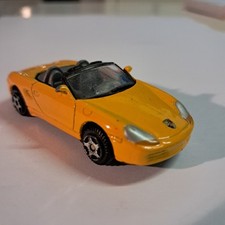 PORSCHE BOXSTER 6018 gelb ca. 7 cm lang CHINA aus Metall