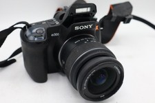 Sony alpha A300 mit Objektiv