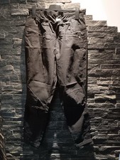 Schwarze Damenhose von Tredy