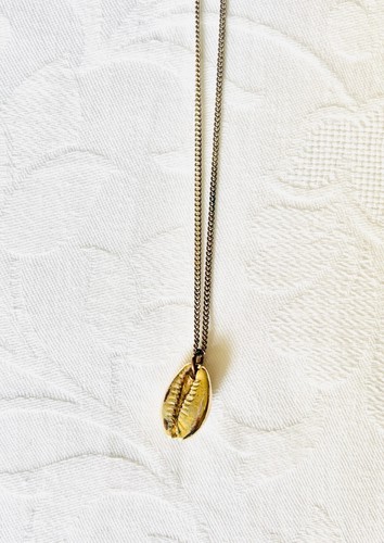 Zarte goldfarbene kette mit - zarte,