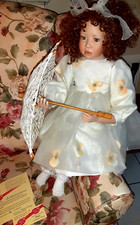 "Carys" (white)  von Christine