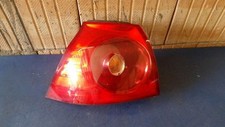 VW GOLF V (1K1) Rücklicht Rückleuchte aussen links mit Lampenträger 1K6945095E