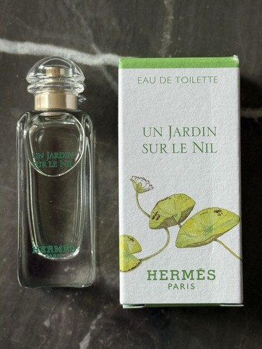 Hermès jardin sur nil - un,
