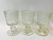 3 ANTIKE FUSSGLÄSER PRESSGLAS