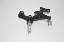 Fußrastenanlage vorne rechts Triumph Street Triple R 675 Bj.13- (Lager 7-25)