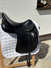 Dressursattel Stübben Centurion II , schwarz, 18 Zoll , 2024