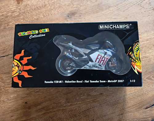 Minichamps yamaha yzr - 1:12,