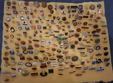 Pins Konvolut über  200