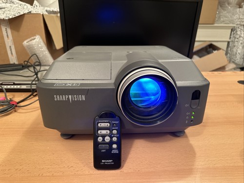Sharp 370p lcd projektor - lcd,