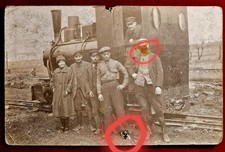 Foto-Karte - Klose Schmalspur Dampflokomotive mit 6 Personen - Loch +Brandfleck