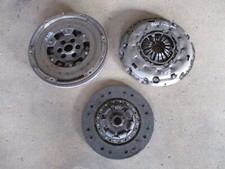 LUK Schwungscheibe Kupplung AUDI A3 8P TT 8J VW Golf 5 Druckplatte 06F105266K