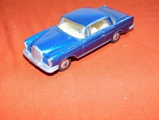 aus Nachlass alter Corgi Toys Mercedes 220 SE Coupe
