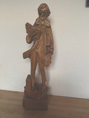 Figur der bücherwurm - figur,