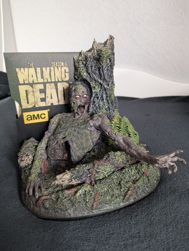 The walking dead deluxe - walking,
