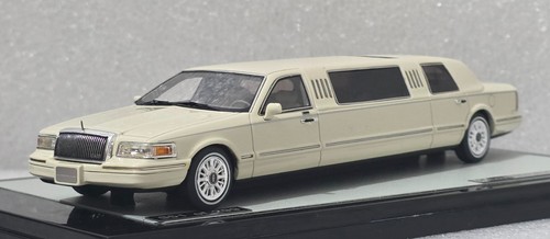Lincoln town car - car, stretch