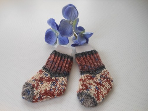 Puppensocken gestrickt