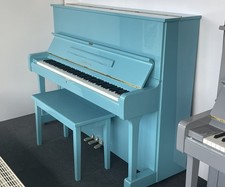 Yamaha U1 in Designerfarbe von