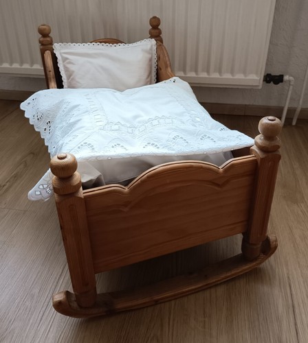 Puppenwiege holz handarbeit - puppenwiege,