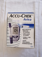 Blutzuckermessgerät und Stechhilfe ACCU CHEK Aviva zur Kontrolle für Diabetiker