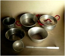 für alte Puppenküche oder Kinderherd • altes Kochgeschirr • Aluminium