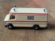 Krankenwagen Modell Praliné