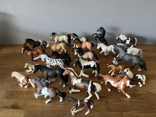 Schleich Pferde Konvolut mit Fähnchen Pferdespielzeug Sammlung unbespielt 