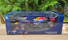 Red Bull Racing RB9 Sebastian Vettel Winner Brazilian GP 2013 1:18 Minichamps