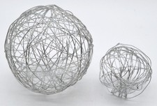 2 Stück Drahtbälle