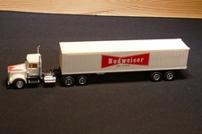 Truck  Modelle 1:87 -  Freightliner Classic – US-Truck Sattelzug "Budweiser"