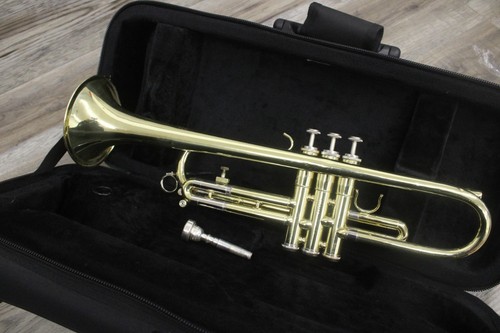 Getzen 300 series trumpet with - series,