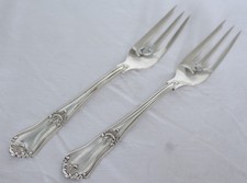 2 SCHÖNE ALTE KUCHENGABELN