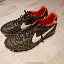 Nike Tiempo Mystic IV - schwarzes Leder - UK Größe 9 - 2011 Retro Fußballschuhe