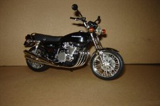 1:12 Kawasaki Z 750 RS (Z2) Schwarz 1976 AUTOMAXX 03017