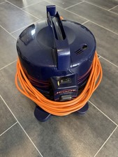 Hitachi CV 300 Pro  Profi-Staubsauger CV300pro