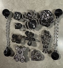 Ein Set Schwarz Gothic Kroko