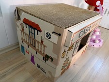 Papp Katzenhaus mit Kratzfläche Cat's Palace Haus Balkon Pappe Katzenmöbel