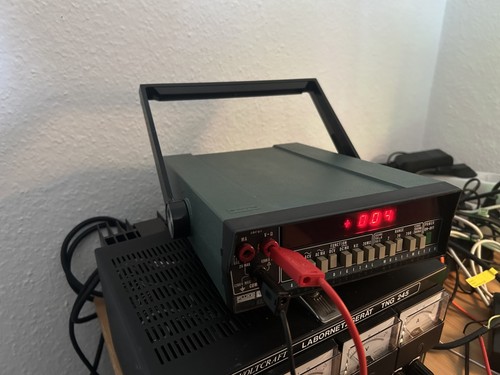 Fluke 8000a digital multimeter - 8000a,