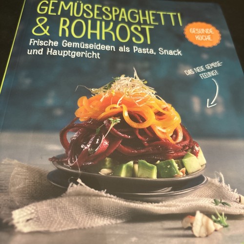 Gemüsespaghetti rohkost - &,