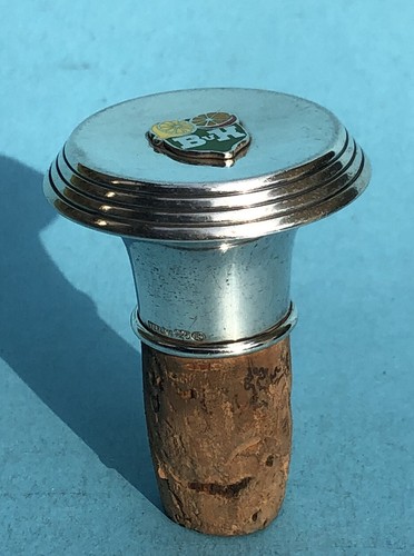 Schlichter flaschenkorken mit - flaschenkorken,