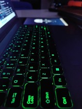  15 Zoll,  16GB RAM, 1TB SSD