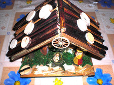 1. Kleine Weihnachtskrippe mit Figuren und Beleuchtung