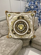 Versace Home Crafts Dieses