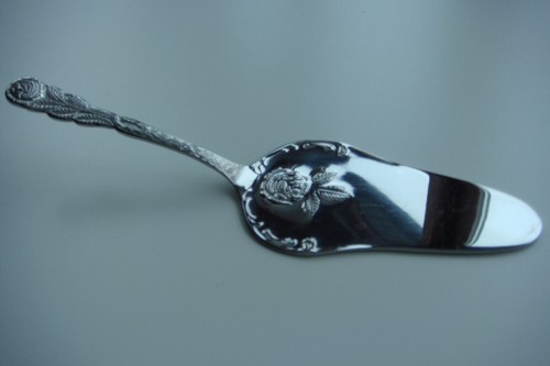 Tortenheber mit rosenmuster - tortenheber,