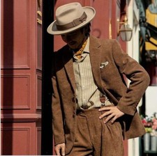 Brauner Herren-Cord-Anzug