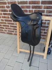 Kieffer Dressursattel 18 Zoll Schmale Kammer Schwarz