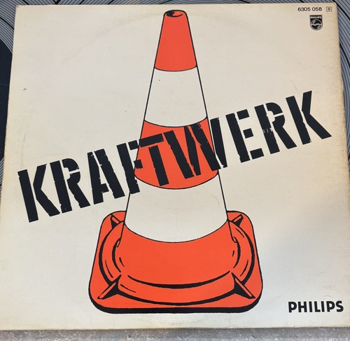 Kraftwerk rote pylone - rote, vg