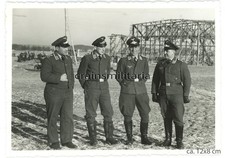 Orig. Foto Piloten bei Bau