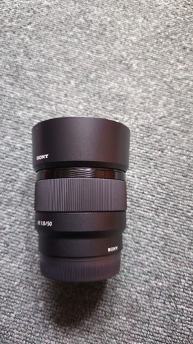 Sony sel50f18f 50mm - 50mm, f1.8